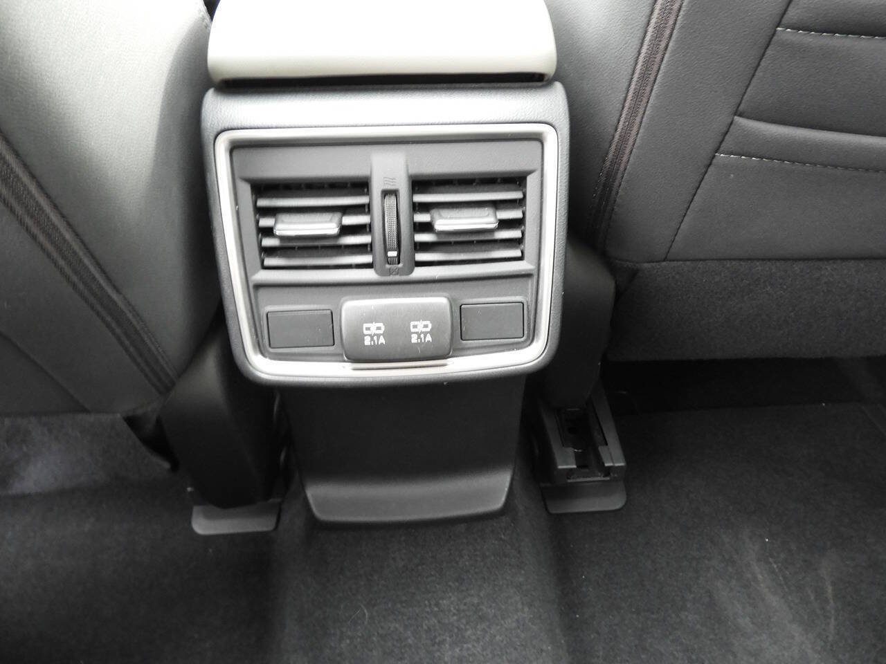 Used 2019 Subaru Forester Premium AWD/4WD image 26