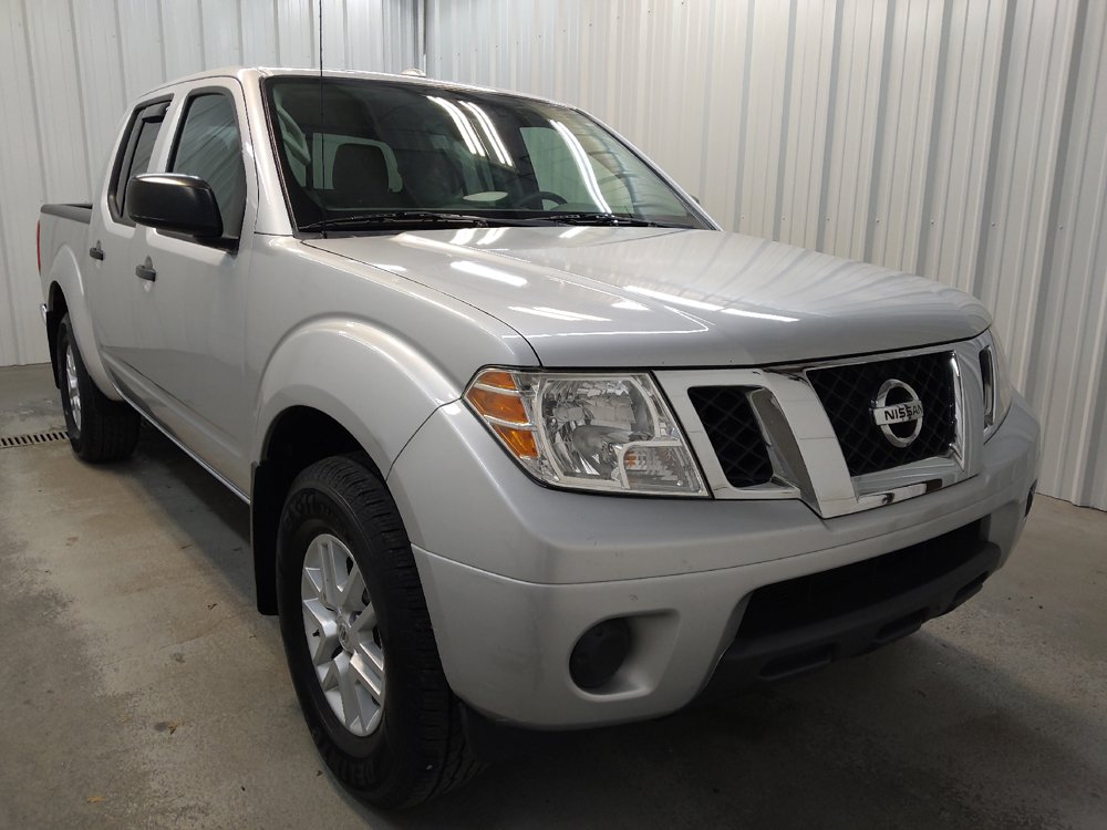 Used 2018 Nissan Frontier SV AWD/4WD image 3