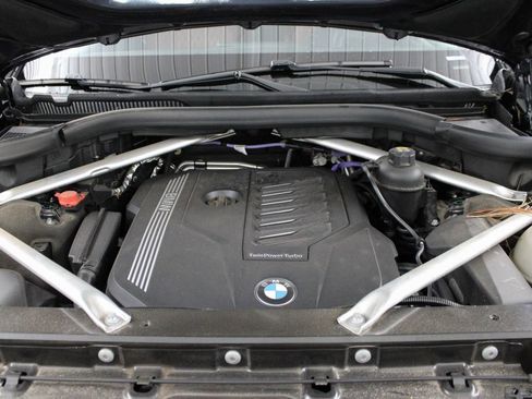 Used 2021 BMW X7 xDrive40i w/ M Sport Package AWD/4WD image 54