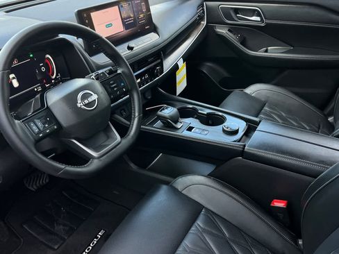 New 2026 Nissan Rogue Platinum AWD/4WD image 12