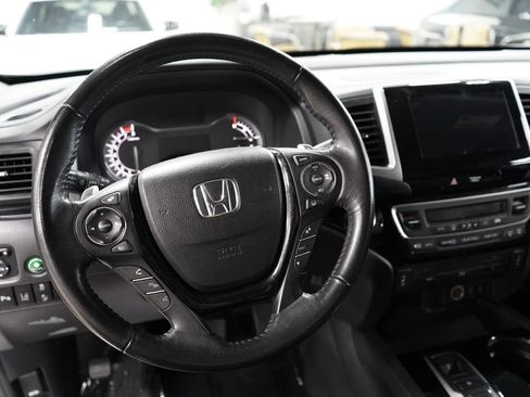 Used 2017 Honda Pilot Touring image 27