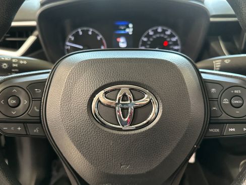 Used 2025 Toyota Corolla LE FWD image 22