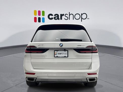 Used 2023 BMW X7 xDrive40i w/ Premium Package AWD/4WD image 3