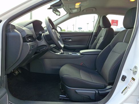 Certified 2025 Nissan Sentra SV FWD image 12