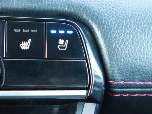 Certified 2025 Honda Pilot Black Edition image 22