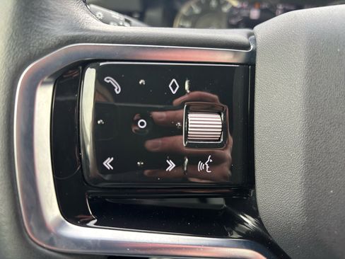 Used 2023 Land Rover Range Rover Evoque R-Dynamic S image 17