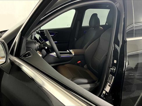 New 2026 Mercedes-Benz GLC 300 GLC 300 image 12