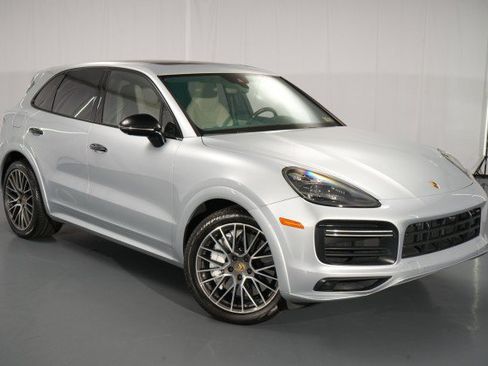 Used 2019 Porsche Cayenne Turbo AWD/4WD image 14
