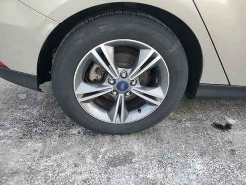 Used 2016 Ford Focus SE image 11