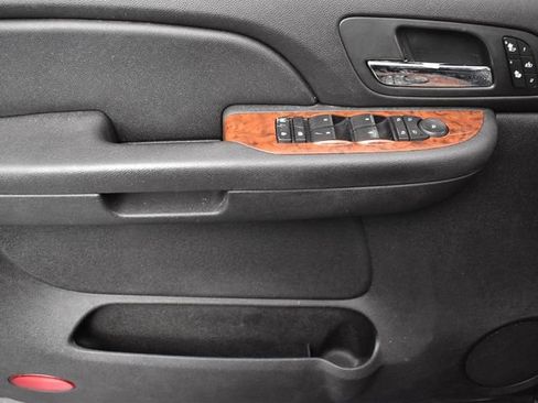 Used 2007 Chevrolet Silverado 1500 LTZ w/ Safety Package AWD/4WD image 10
