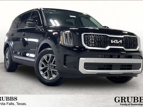 Used 2025 Kia Telluride LX FWD image 1