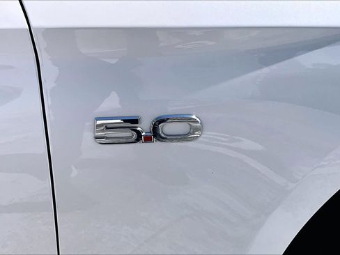 Used 2017 Ford Mustang GT Premium RWD image 10