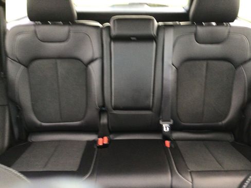 New 2025 Jeep Grand Cherokee Altitude image 15