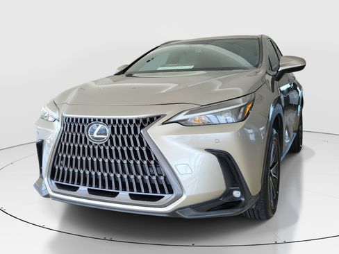 Certified 2024 Lexus NX 250 FWD image 4