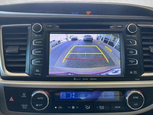 Used 2016 Toyota Highlander Limited FWD image 14