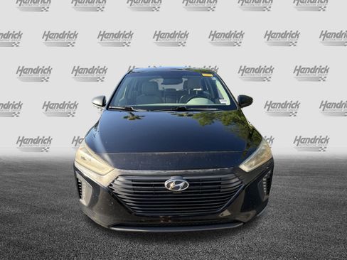 Used 2017 Hyundai Ioniq Limited FWD image 3