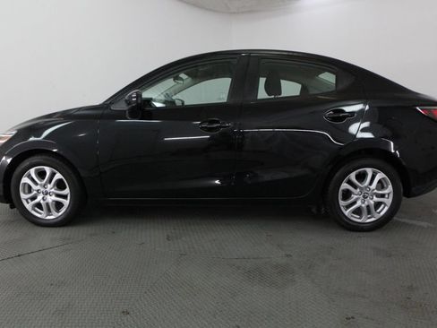 Used 2018 Toyota Yaris iA FWD image 4