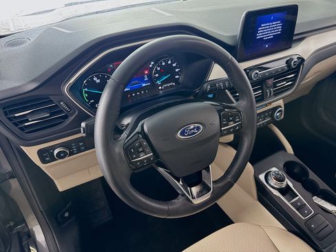 Used 2021 Ford Escape SEL image 23