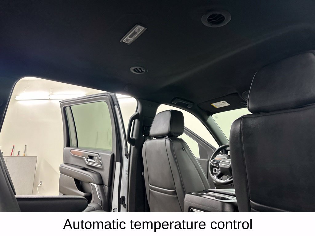 Used 2025 GMC Yukon XL Denali AWD/4WD image 24