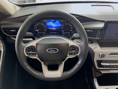 Certified 2023 Ford Explorer XLT w/ Equipment Group 202A AWD/4WD image 14