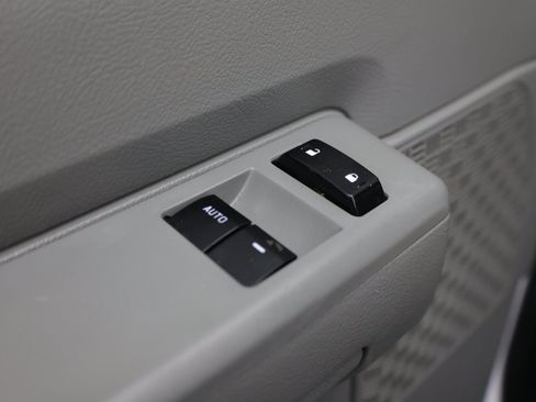 Used 2022 Ford E-350 and Econoline 350 Super Duty w/ Power Windows & Locks Group RWD image 13