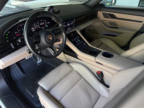 Used 2023 Porsche Taycan RWD image 27