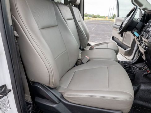 Used 2019 Ford F550 2WD Regular Cab Super Duty image 11