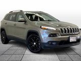 Used 2017 Jeep Cherokee Latitude image 2