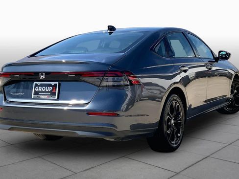 Used 2025 Honda Accord SE image 12
