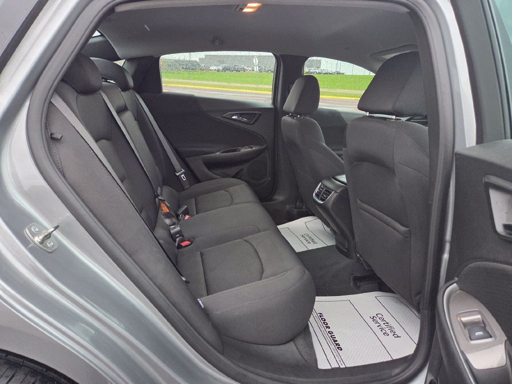 Used 2024 Chevrolet Malibu LT FWD image 33