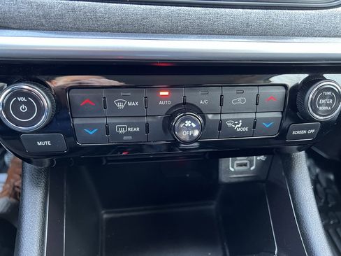 Used 2022 Jeep Compass Latitude w/ Convenience Group image 38