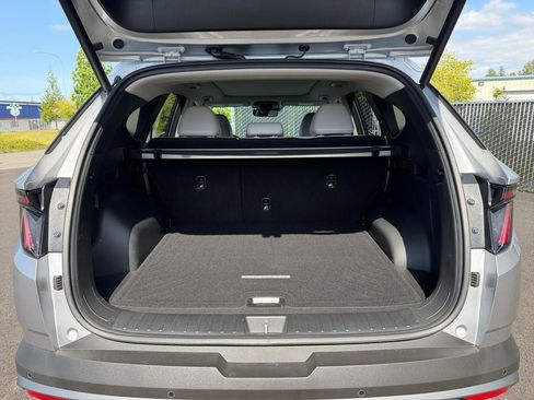 Used 2025 Hyundai Tucson Limited AWD/4WD image 22