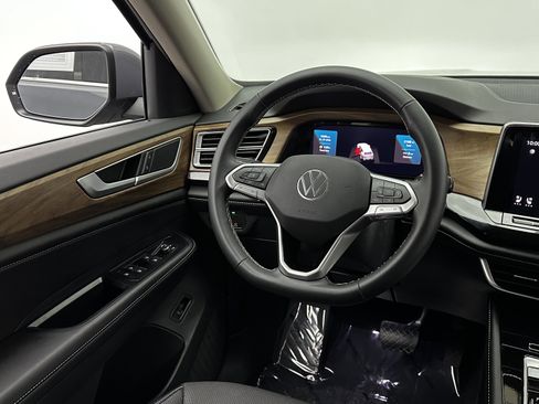 Used 2026 Volkswagen Atlas SE image 26