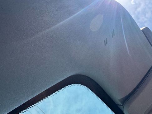 Used 2007 Pontiac Solstice Convertible w/ Premium Package image 11