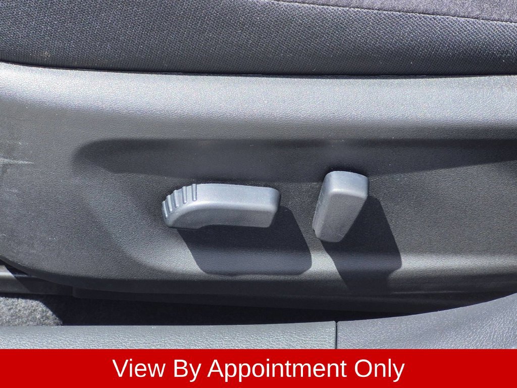 Used 2025 Nissan Altima 2.5 SV FWD image 13