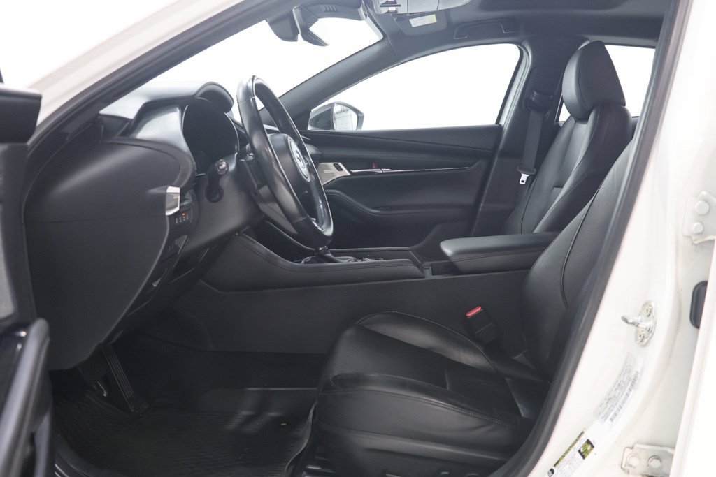 Used 2021 MAZDA MAZDA3 Hatchback w/Premium Plus Pkg AWD/4WD image 17