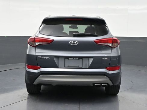 Used 2018 Hyundai Tucson Sport FWD image 4