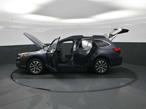Used 2017 Subaru Outback 2.5i Limited image 38