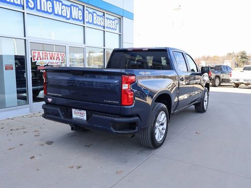 Used 2021 Chevrolet Silverado 1500 Custom image 3
