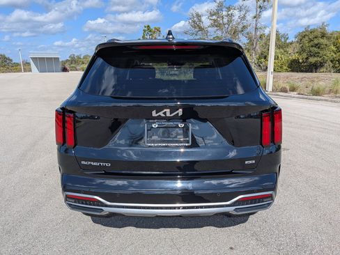 Used 2023 Kia Sorento SX image 6