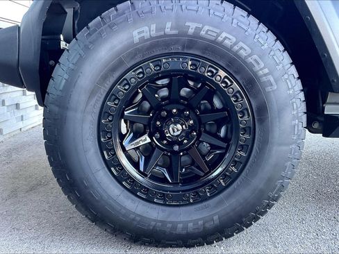 Used 2019 Jeep Wrangler Sport image 22