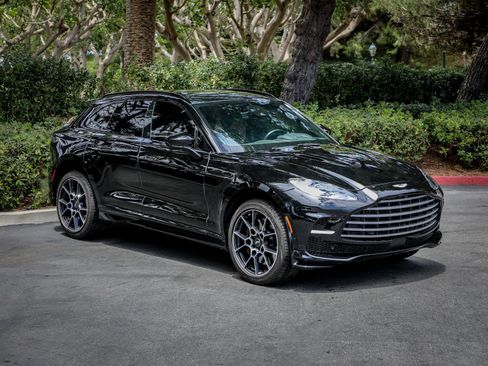 Used 2023 Aston Martin DBX 707 AWD/4WD image 1