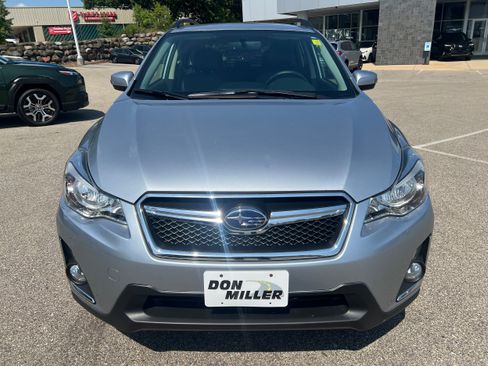 Used 2017 Subaru Crosstrek 2.0i Limited w/ Popular Package #2 AWD/4WD image 2