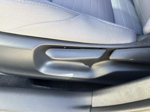 Used 2023 Toyota Corolla SE image 25