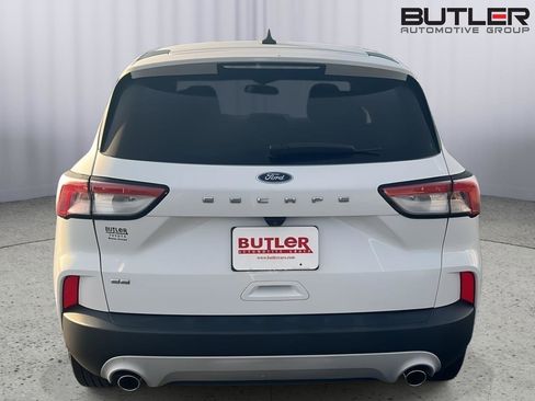 Used 2022 Ford Escape SE FWD image 5