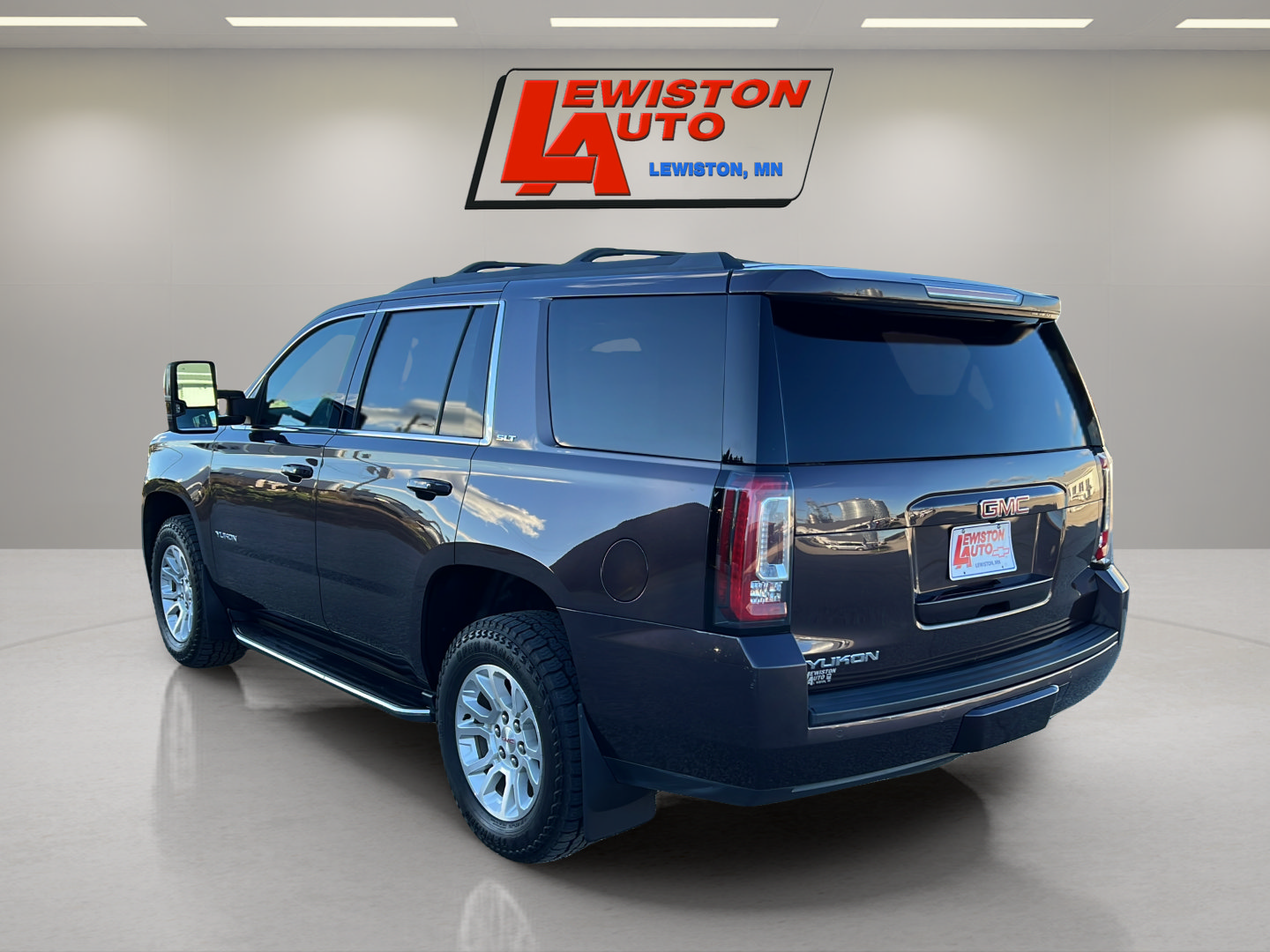 Used 2015 GMC Yukon SLT w/ Open Road Package AWD/4WD image 11