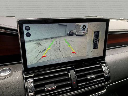 Used 2023 Lincoln Navigator Reserve RWD image 13