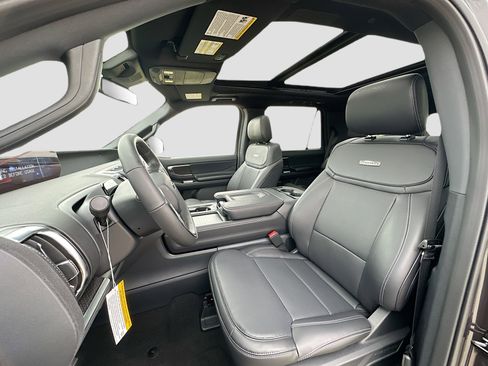 New 2025 Ford Expedition Platinum w/ Stealth Performance Package image 15