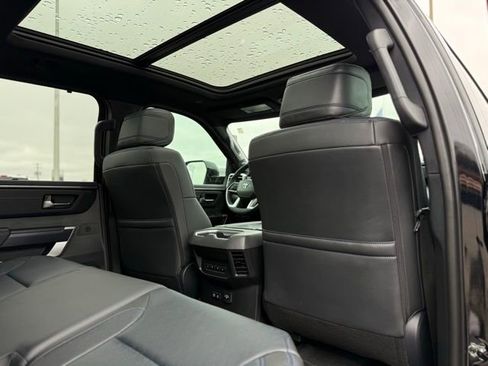 Used 2025 Toyota Tundra Platinum image 28