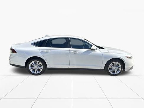 New 2025 Honda Accord LX image 9